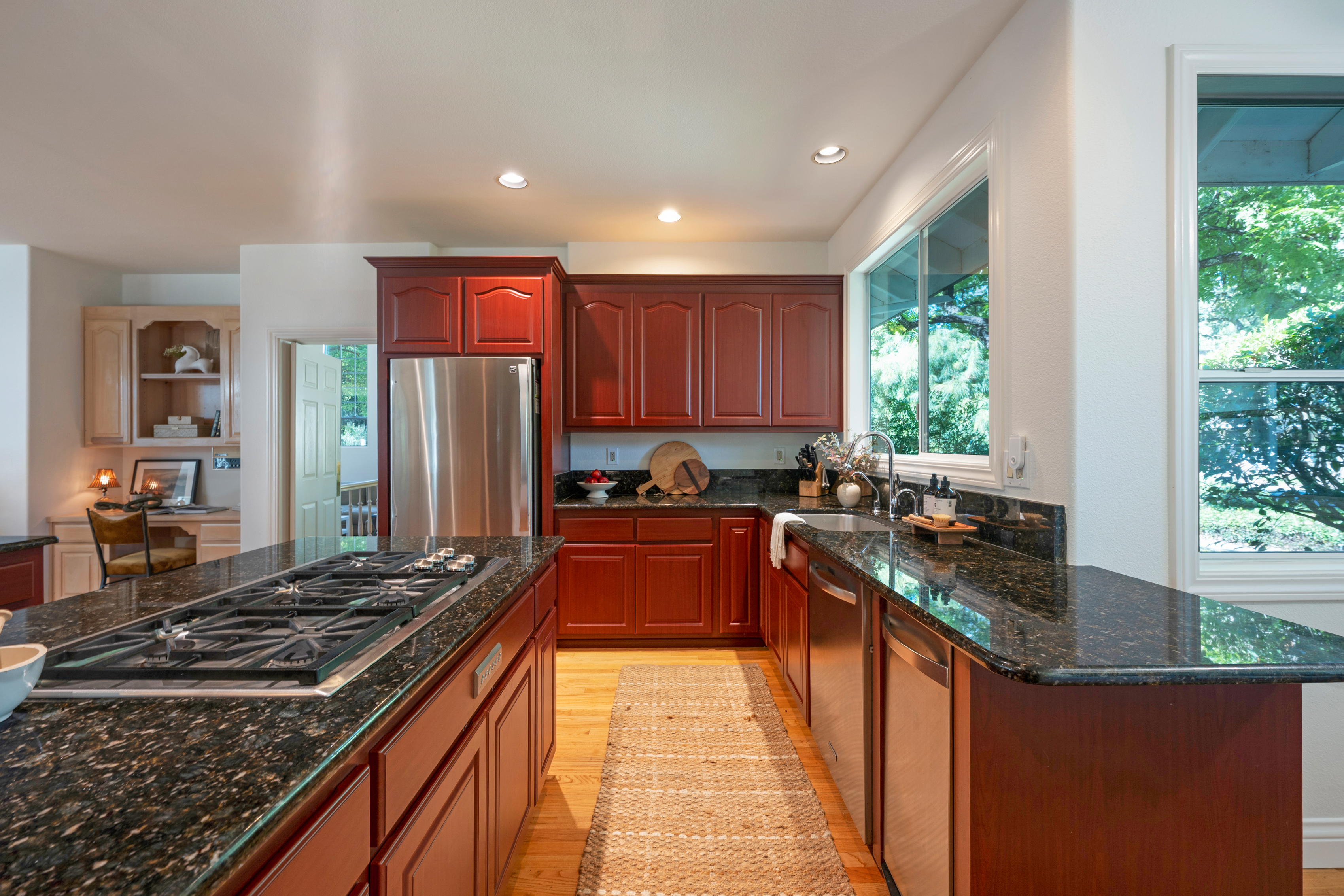  934 Fairway Drive - 物件實景
