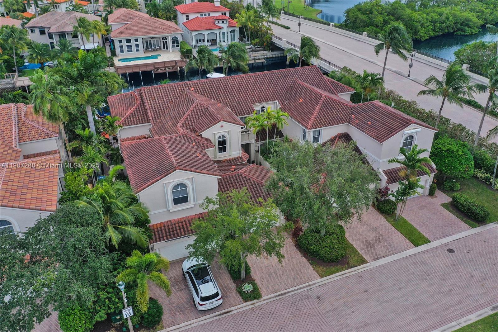 Hollywood, Florida, 33019, United States, 3 Bedrooms Bedrooms, ,3 BathroomsBathrooms,Residential,For Sale,1989592