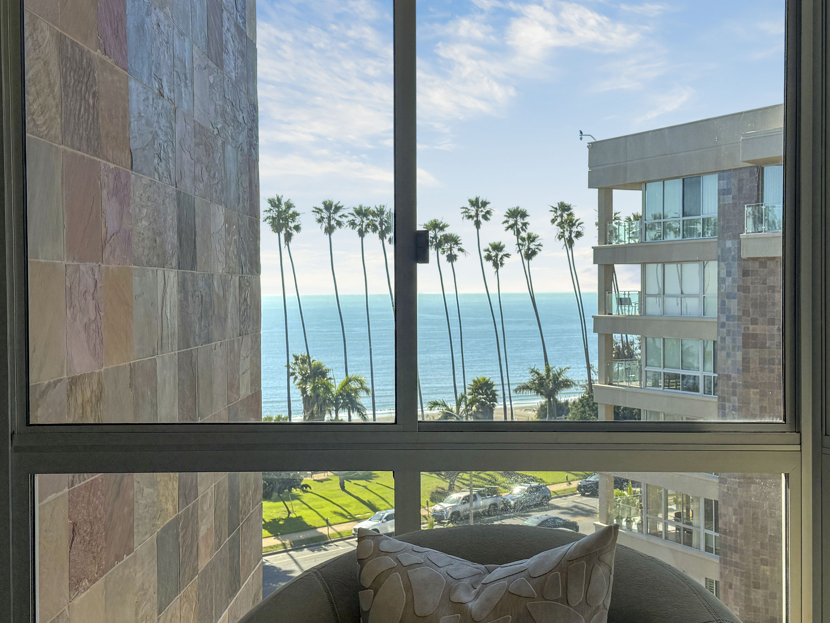  515 Ocean Avenue, 706S - 物件實景