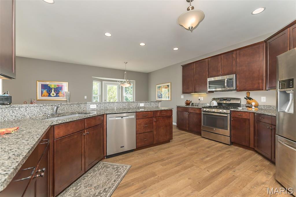 Mehlville, Missouri, 63128, United States, 3 Bedrooms Bedrooms, ,3 BathroomsBathrooms,Residential,For Sale,1966938