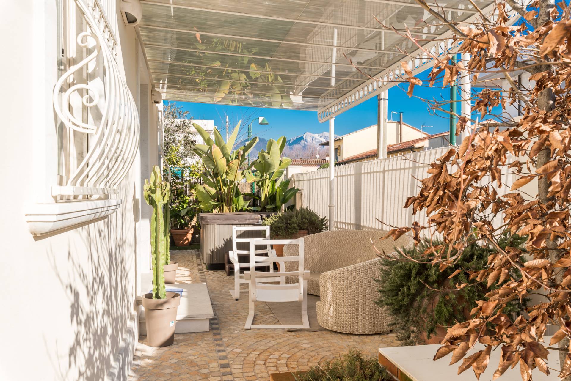 Via Piave, Forte dei Marmi, Lucca, 55042, IT, 4 Bedrooms Bedrooms, ,4 BathroomsBathrooms,Residential,For Sale,Via Piave,1630004