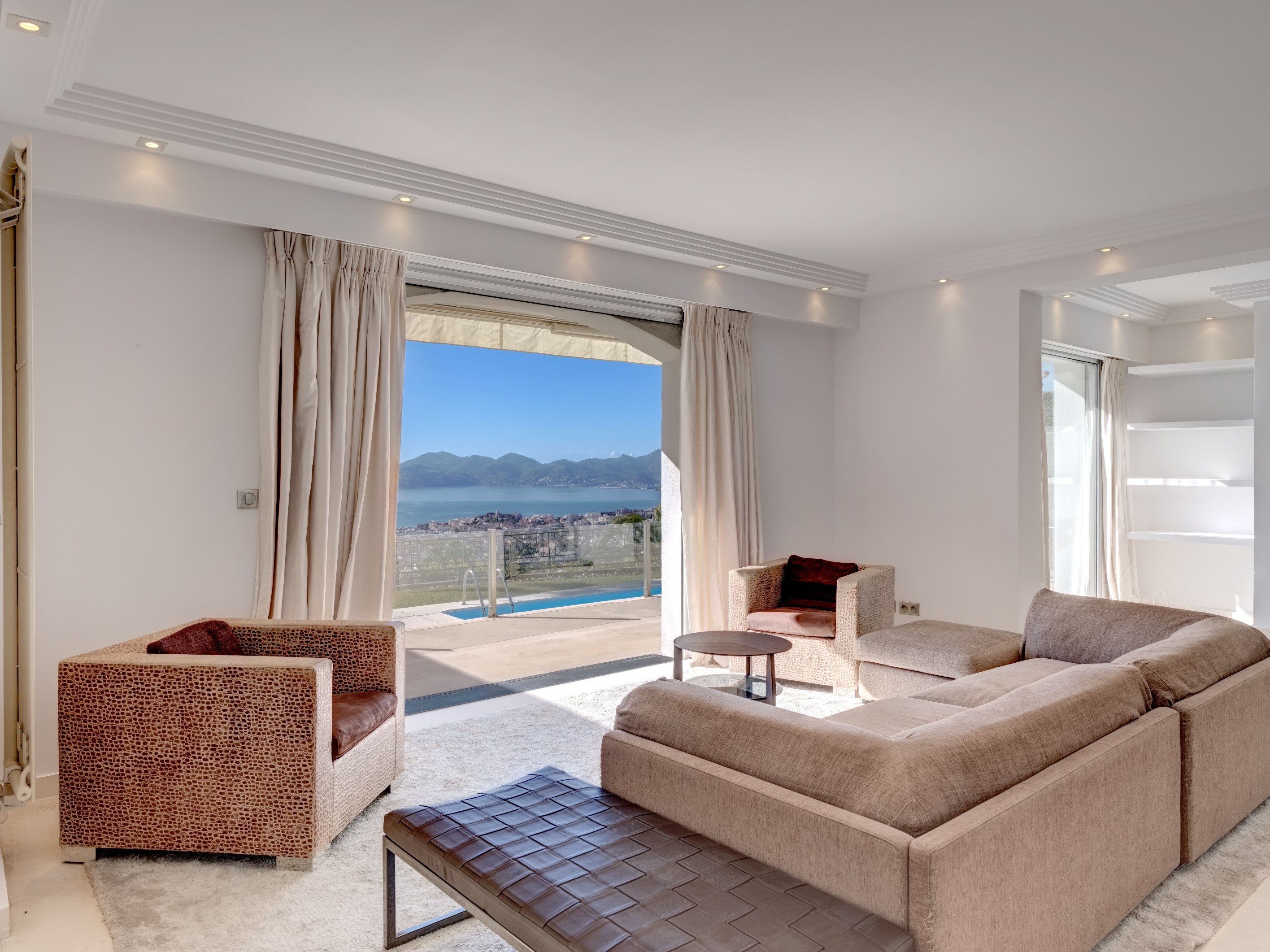  Cannes villa 211 sqm panoramic sea view Lérins Islands secure estate with pool - 物件實景