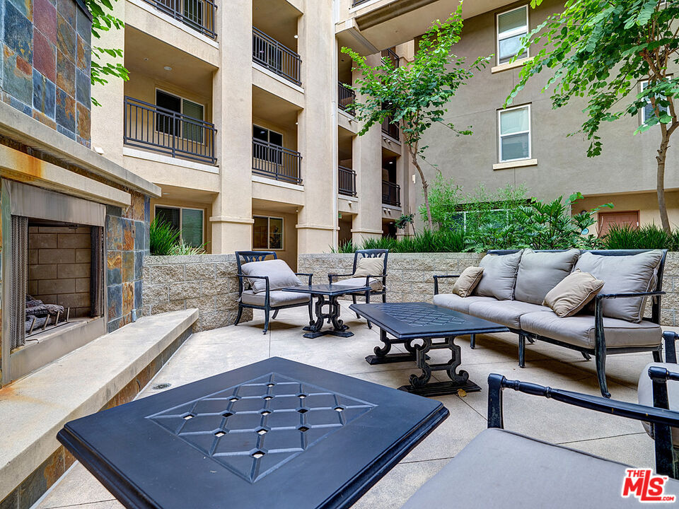 Playa Vista, California, 90094, United States, 2 Bedrooms Bedrooms, ,2 BathroomsBathrooms,Residential,For Sale,1917212