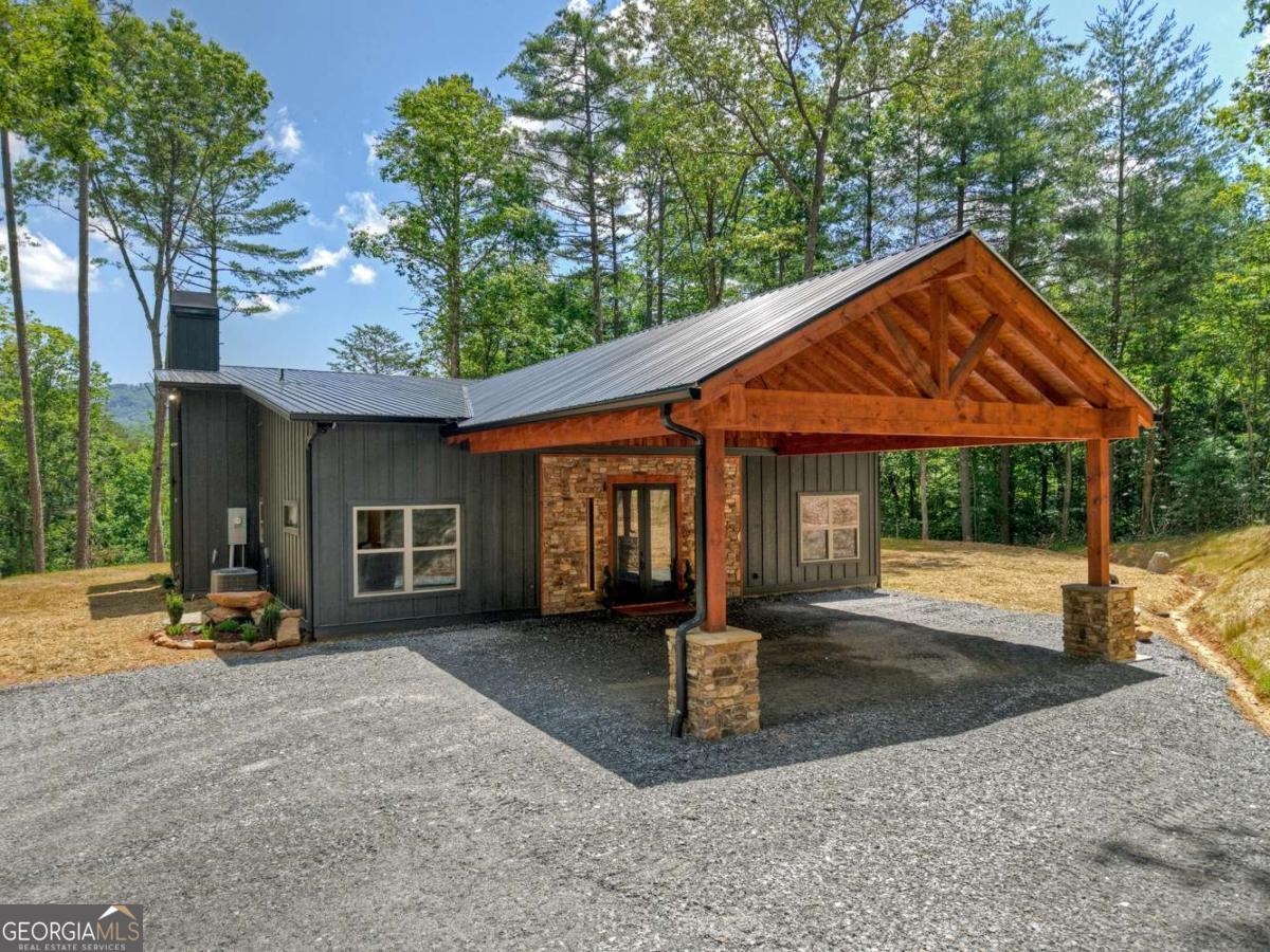 Mineral Bluff, Georgia, 30559, United States, 3 Bedrooms Bedrooms, ,3 BathroomsBathrooms,Residential,For Sale,1877867