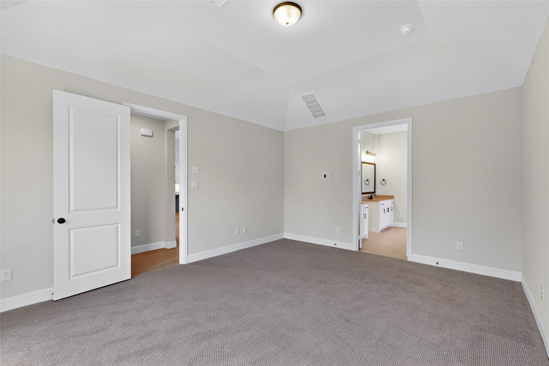 Mansfield, Texas, 76063, United States, 4 Bedrooms Bedrooms, ,4 BathroomsBathrooms,Residential,For Sale,1978691