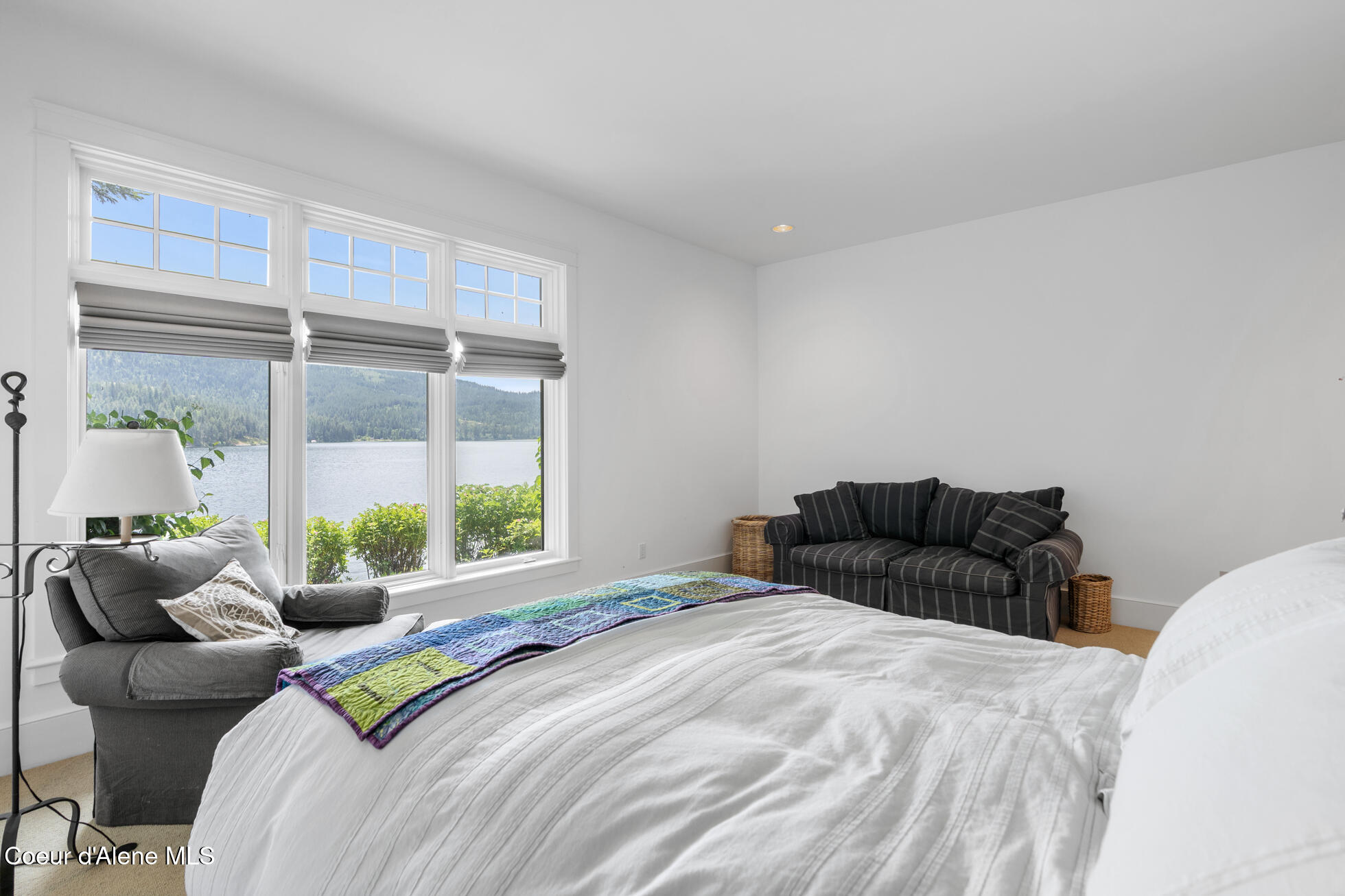 Coeur d'Alene, Idaho, 83814, United States, 4 Bedrooms Bedrooms, ,5 BathroomsBathrooms,Residential,For Sale,1864122