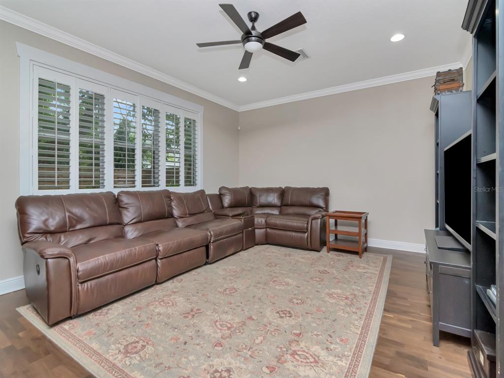 Tampa, Florida, 33629, United States, 5 Bedrooms Bedrooms, ,4 BathroomsBathrooms,Residential,For Sale,1941036
