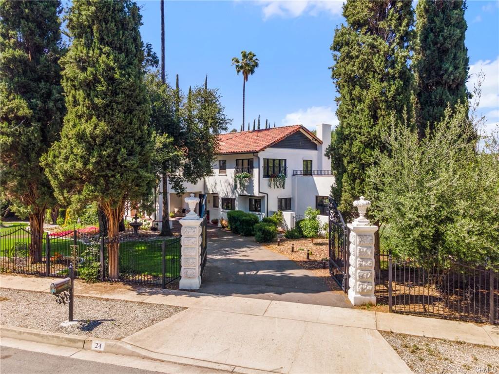 Redlands, California, 92373, United States, 5 Bedrooms Bedrooms, ,4 BathroomsBathrooms,Residential,For Sale,1810586