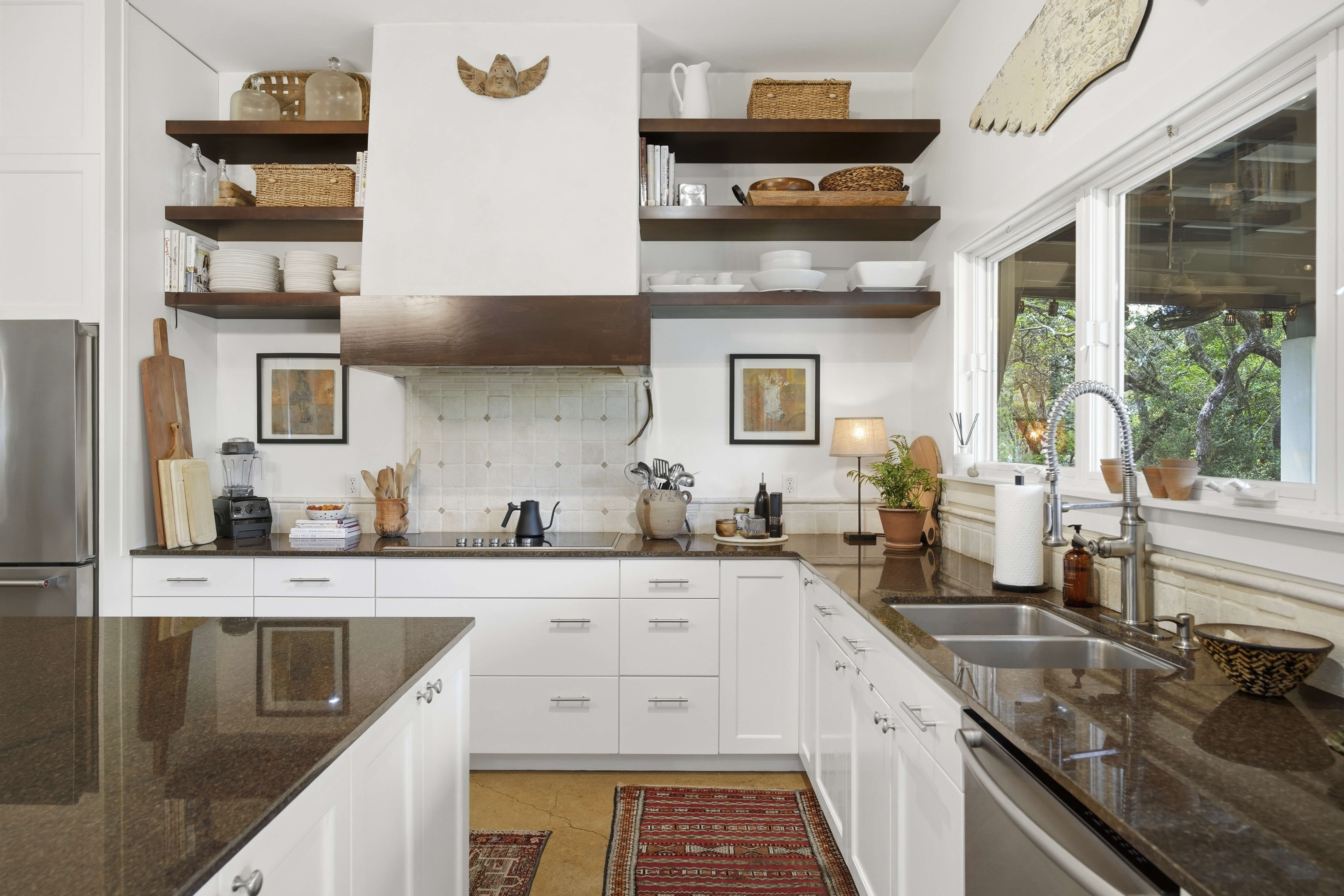  Custom-Designed Home on a 1-Acre - 物件實景