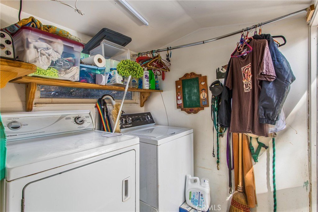 Oak Glen, California, 92399, United States, 2 Bedrooms Bedrooms, ,2 BathroomsBathrooms,Residential,For Sale,1973930