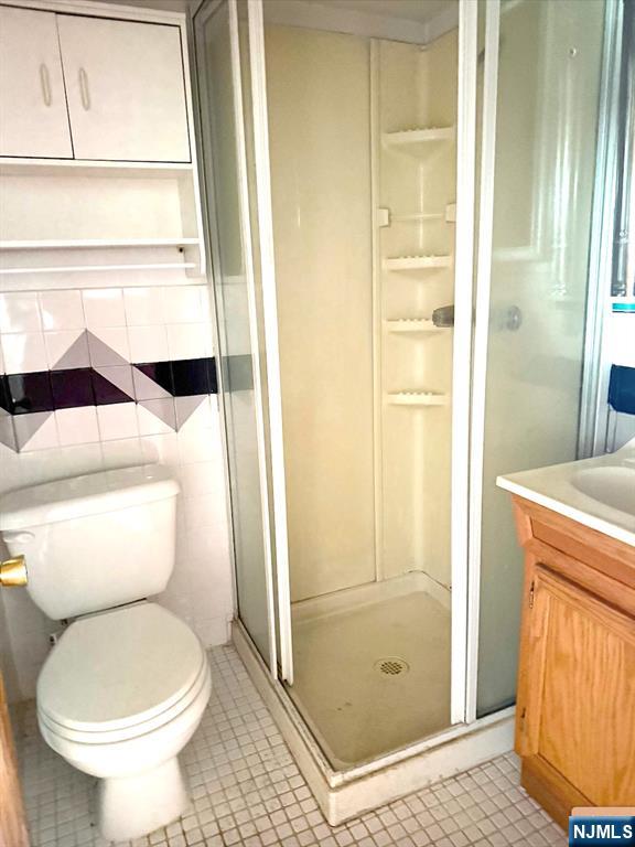 North Bergen, New Jersey, 07047, United States, 3 Bedrooms Bedrooms, ,2 BathroomsBathrooms,Residential,For Sale,1875990