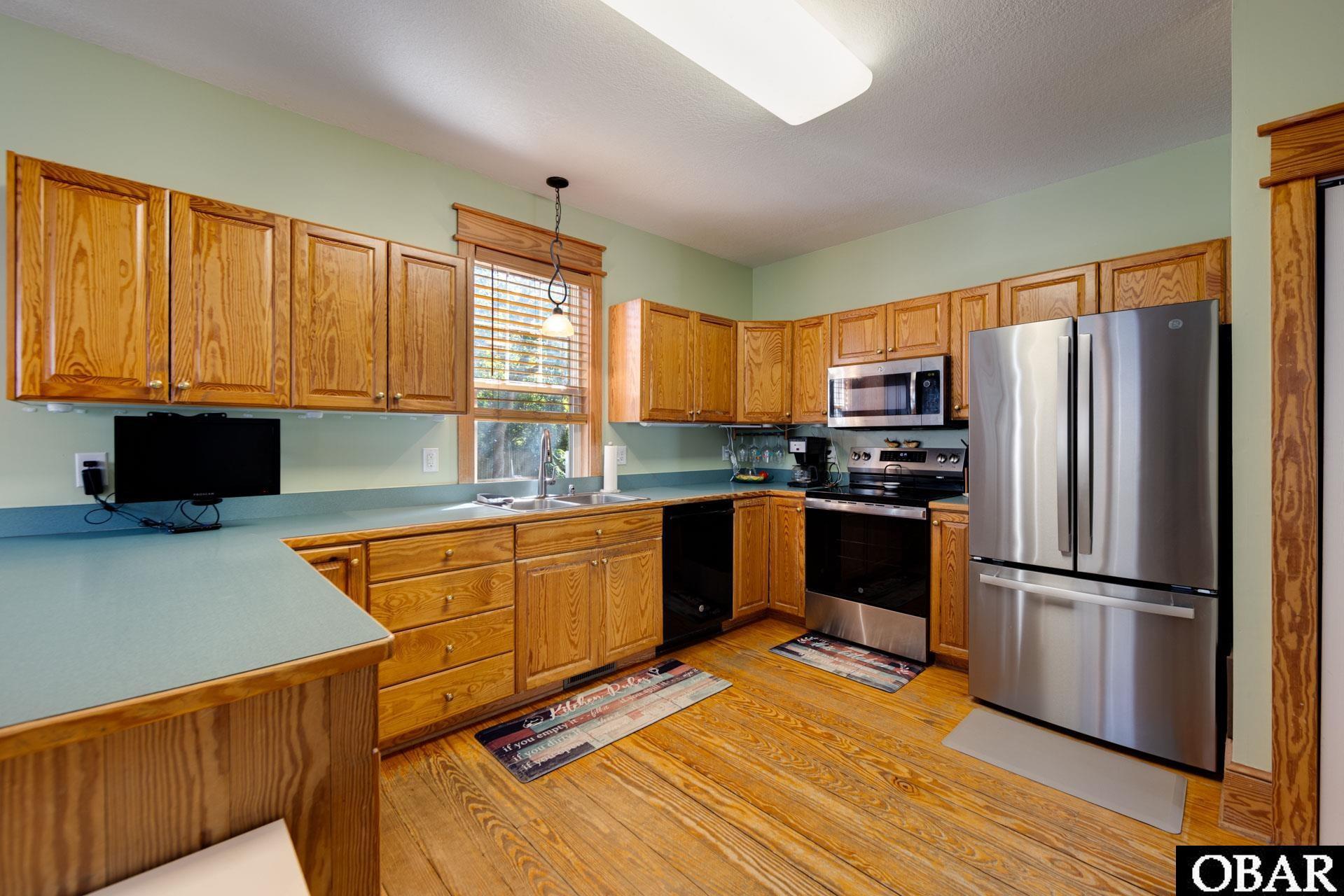 Manteo, North Carolina, 27954, United States, 3 Bedrooms Bedrooms, ,3 BathroomsBathrooms,Residential,For Sale,1939590