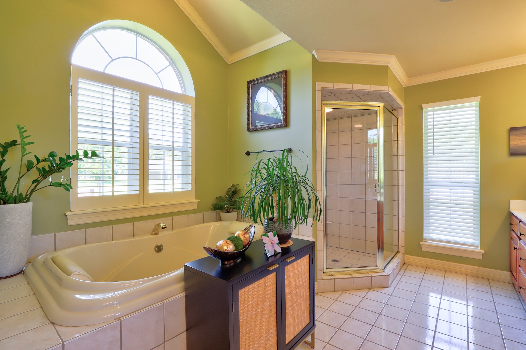 Texarkana, Texas, 75503, United States, 4 Bedrooms Bedrooms, ,4 BathroomsBathrooms,Residential,For Sale,1976684