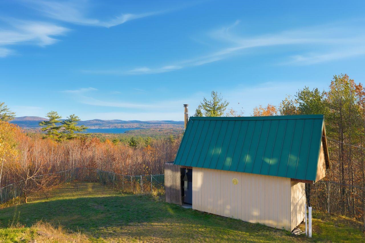 Meredith, New Hampshire, 03253, United States, 2 Bedrooms Bedrooms, ,3 BathroomsBathrooms,Residential,For Sale,1988258