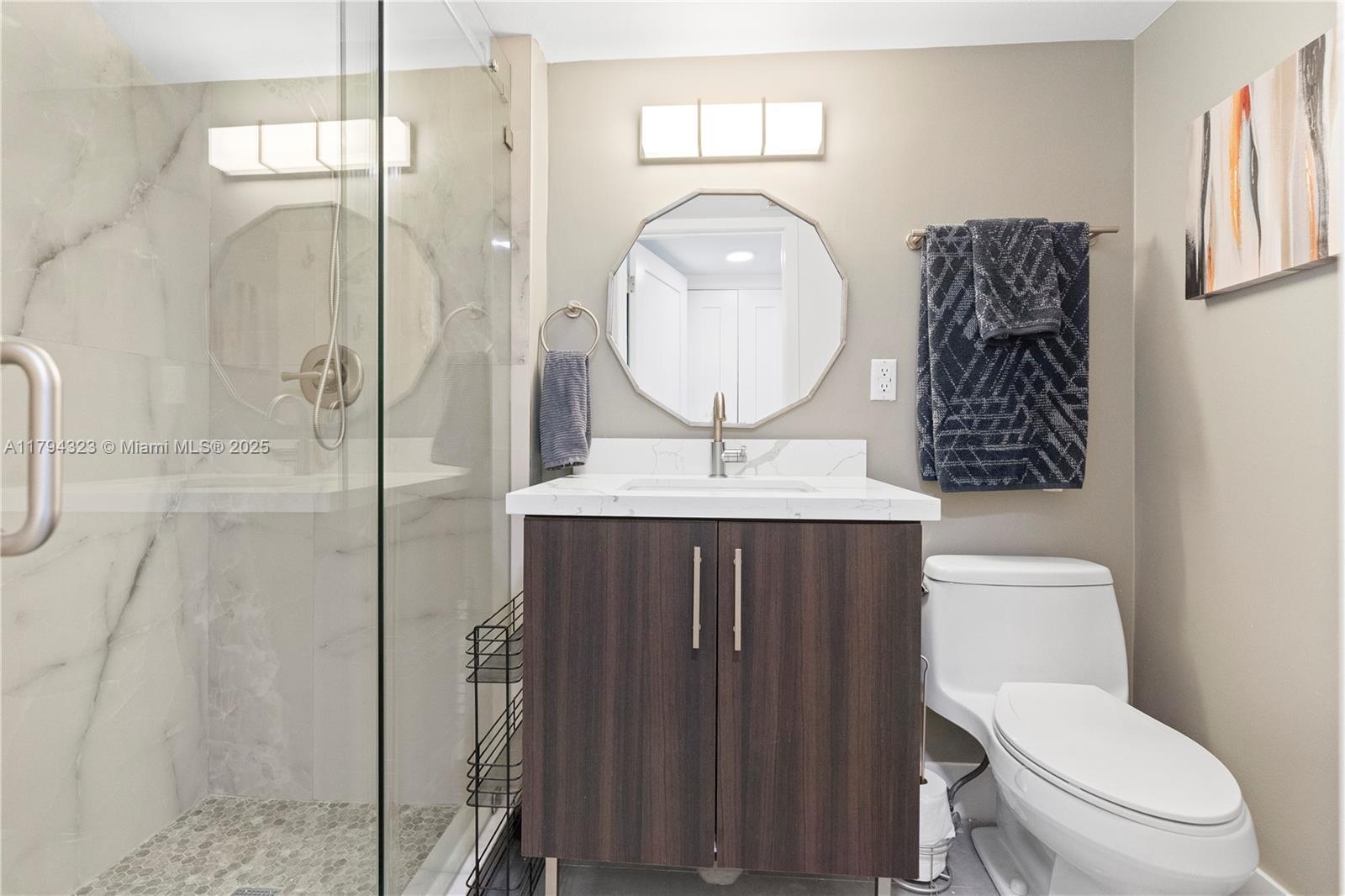 Aventura, Florida, 33180, United States, 2 Bedrooms Bedrooms, ,2 BathroomsBathrooms,Residential,For Sale,1804609