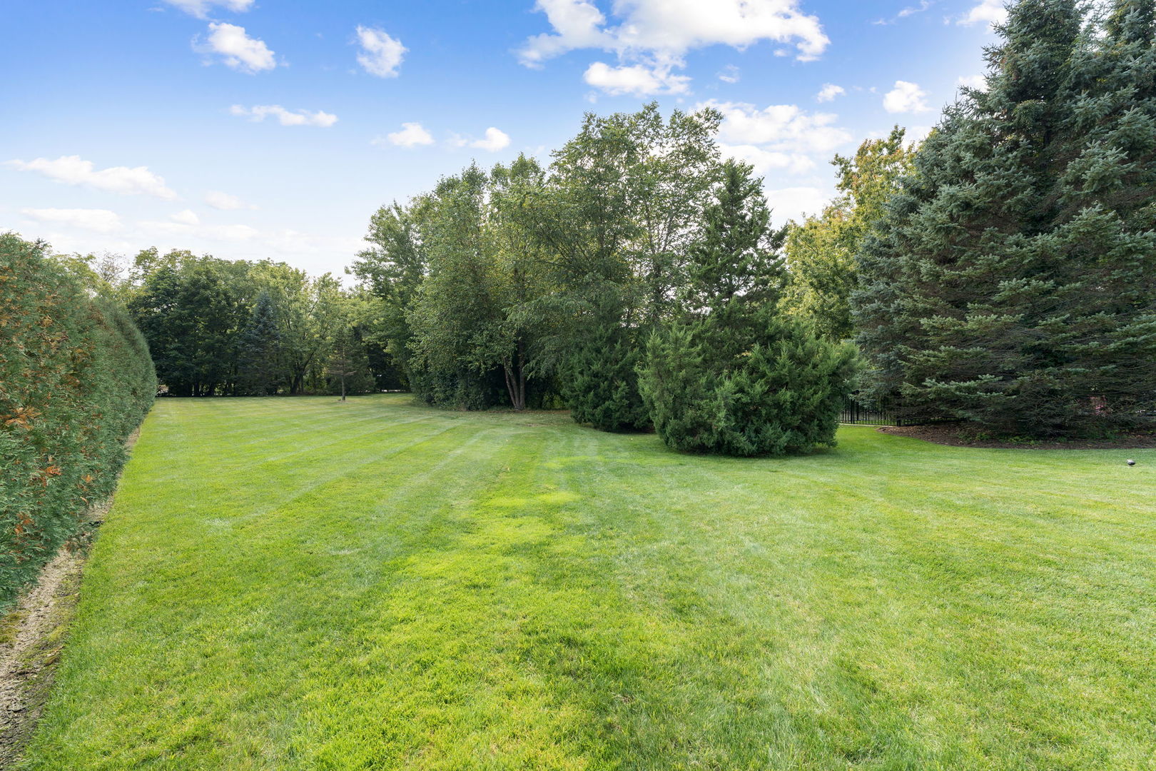 Lake Forest, Illinois, 60045, United States, 6 Bedrooms Bedrooms, ,7 BathroomsBathrooms,Residential,For Sale,1989872