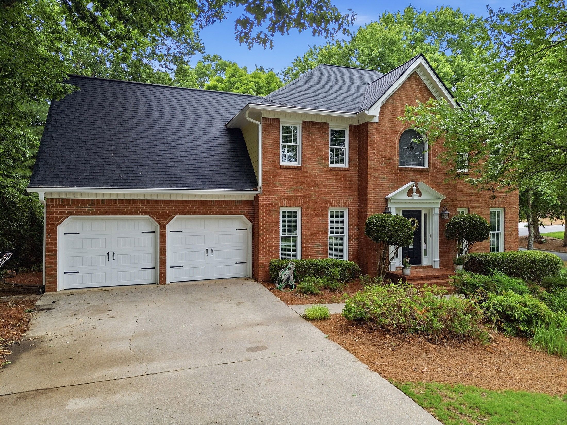  Tucked Into a Cul-de-Sac in Johns Creek’s Sought-After Glastonberry Neighborhood - 物件實景
