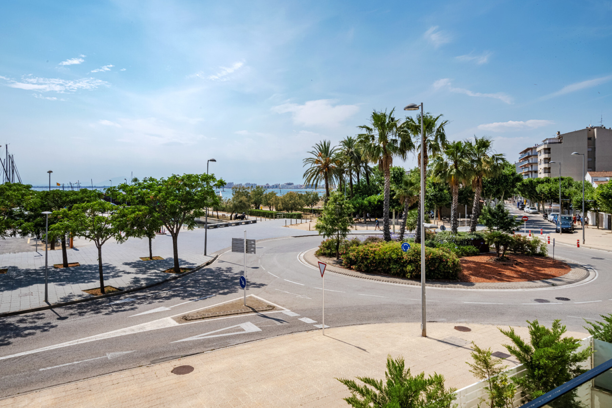  Luxury apartment on the seafront in front of the marina - Roses - 物件實景