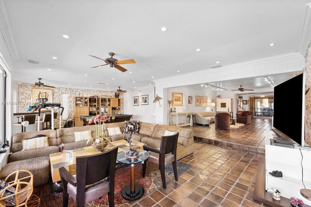 Miami Beach, Florida, 33141, United States, 4 Bedrooms Bedrooms, ,3 BathroomsBathrooms,Residential,For Sale,1711851