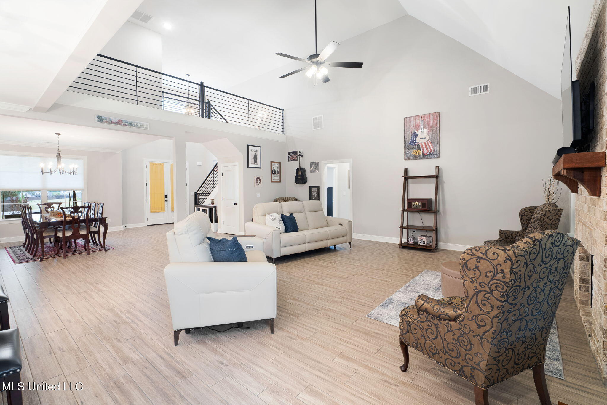 Hernando, Mississippi, 38632, United States, 5 Bedrooms Bedrooms, ,3 BathroomsBathrooms,Residential,For Sale,1991187