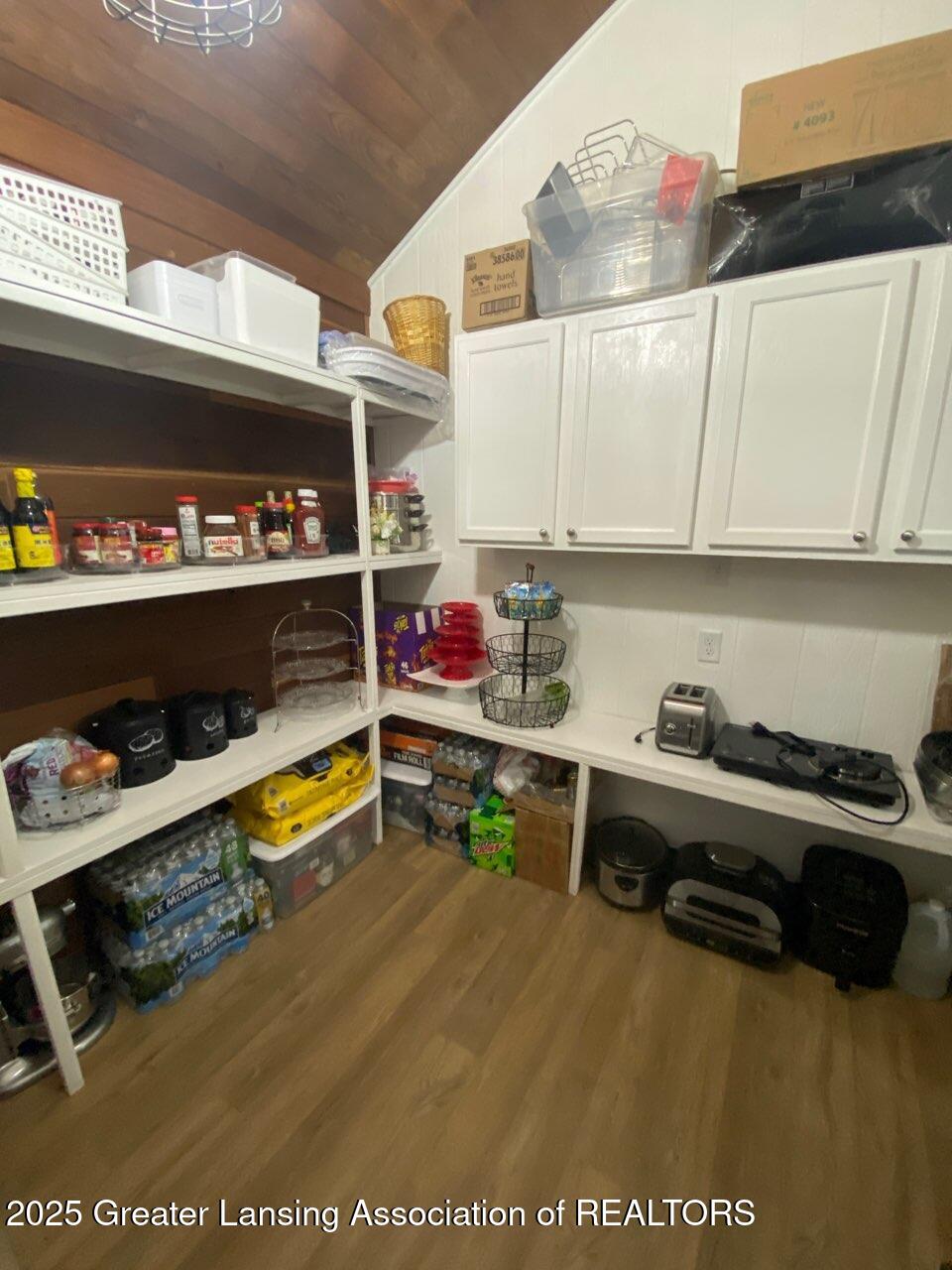 Eagle, Michigan, 48822, United States, 4 Bedrooms Bedrooms, ,4 BathroomsBathrooms,Residential,For Sale,1807523