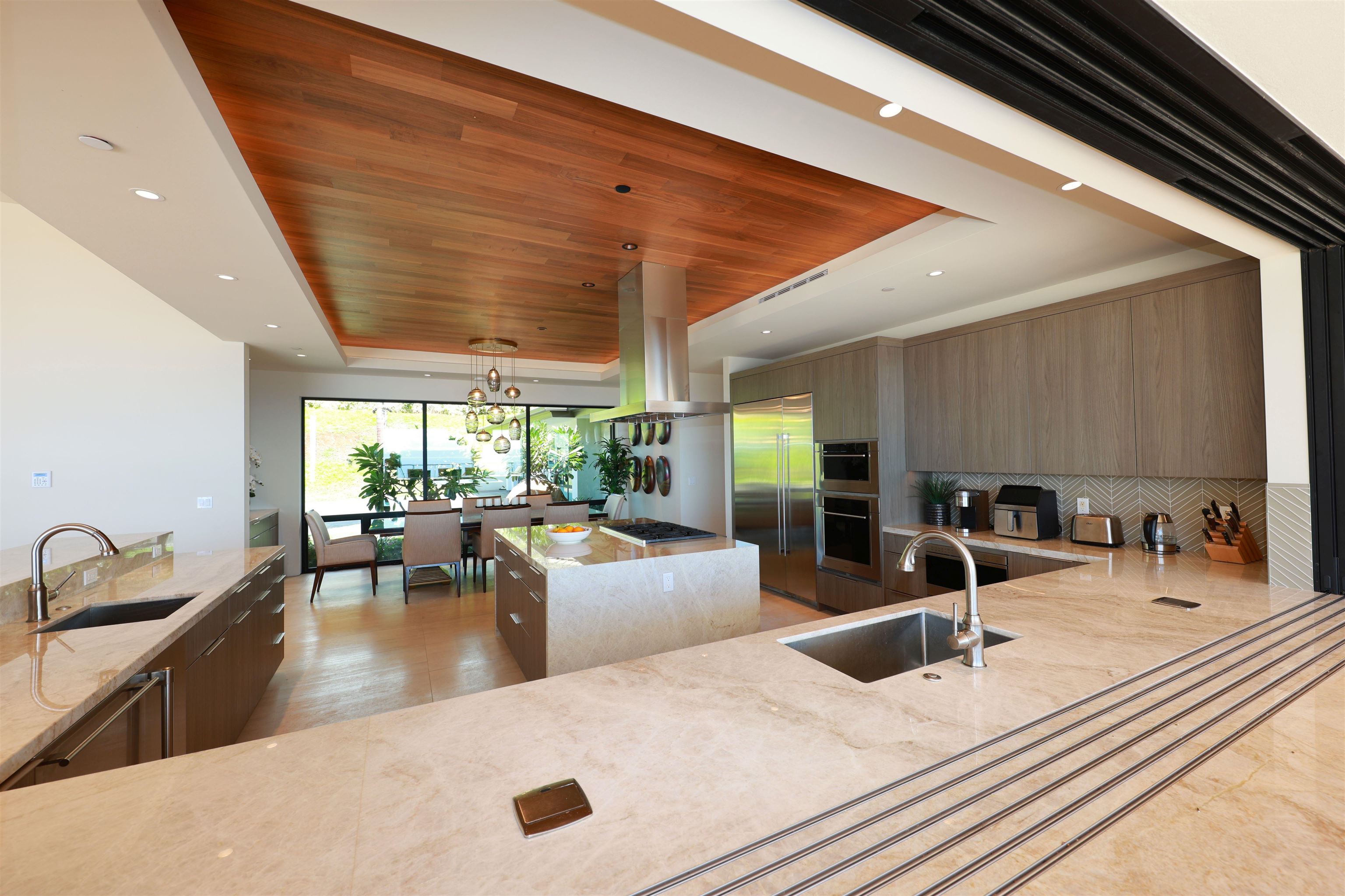 Lahaina, Hawaii, 96761, United States, 5 Bedrooms Bedrooms, ,6 BathroomsBathrooms,Residential,For Sale,1991051