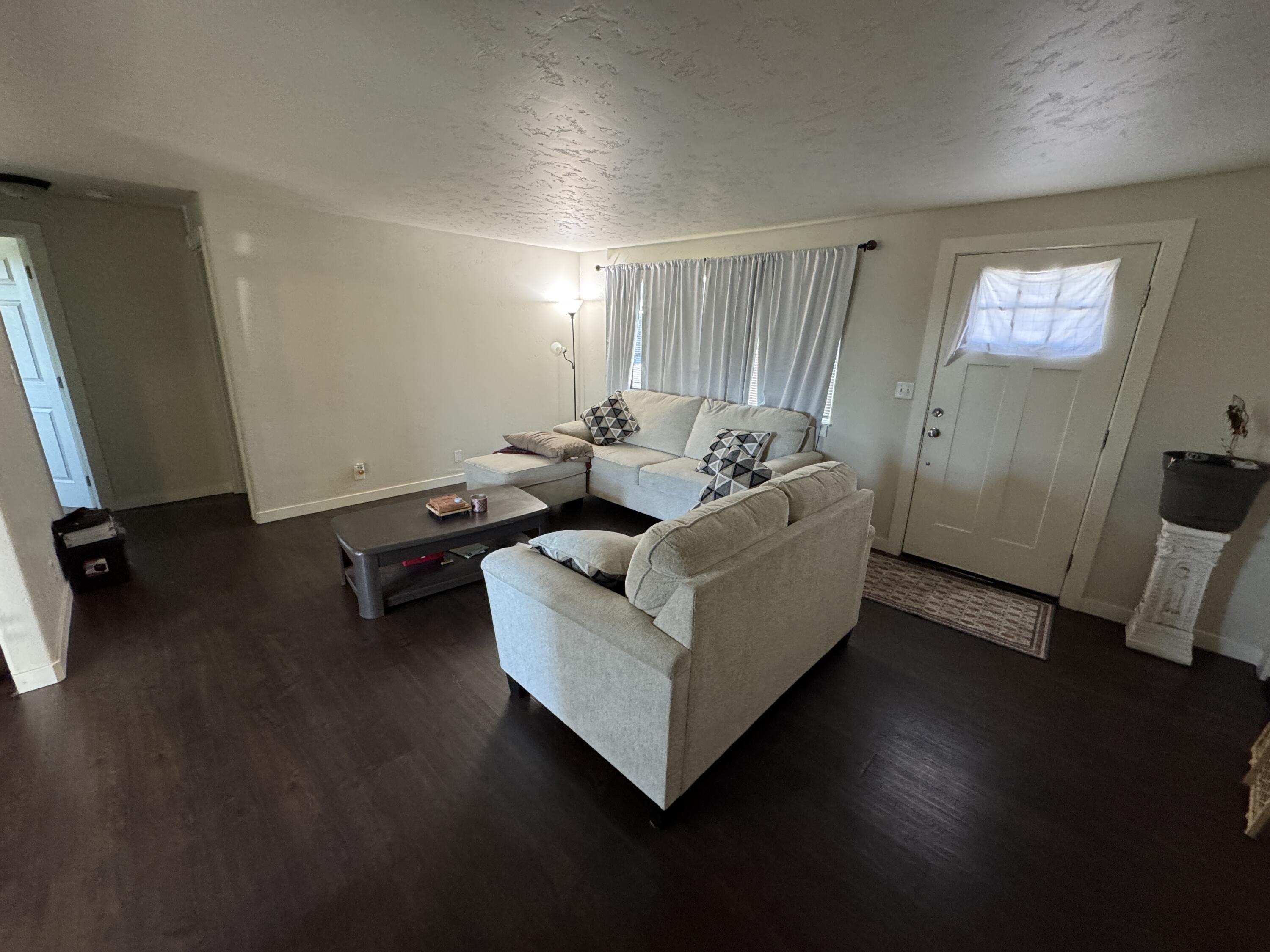 Redmond, Oregon, 97756, United States, ,Residential,For Sale,1937822