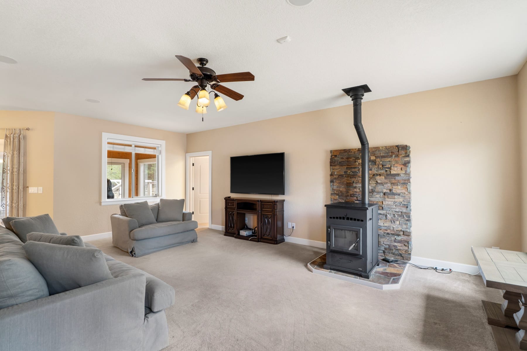  17045 Shawnee Circle Bend, OR 97707 - 物件實景