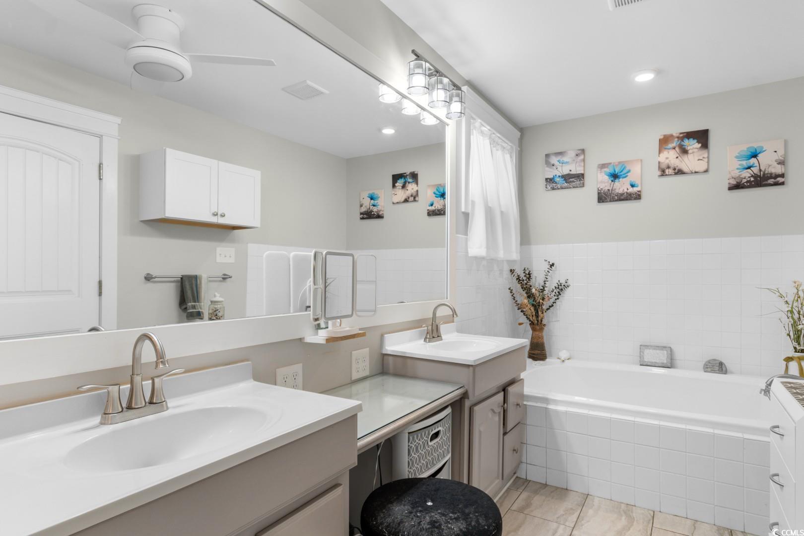 Murrells Inlet, South Carolina, 29576, United States, 4 Bedrooms Bedrooms, ,5 BathroomsBathrooms,Residential,For Sale,1988636