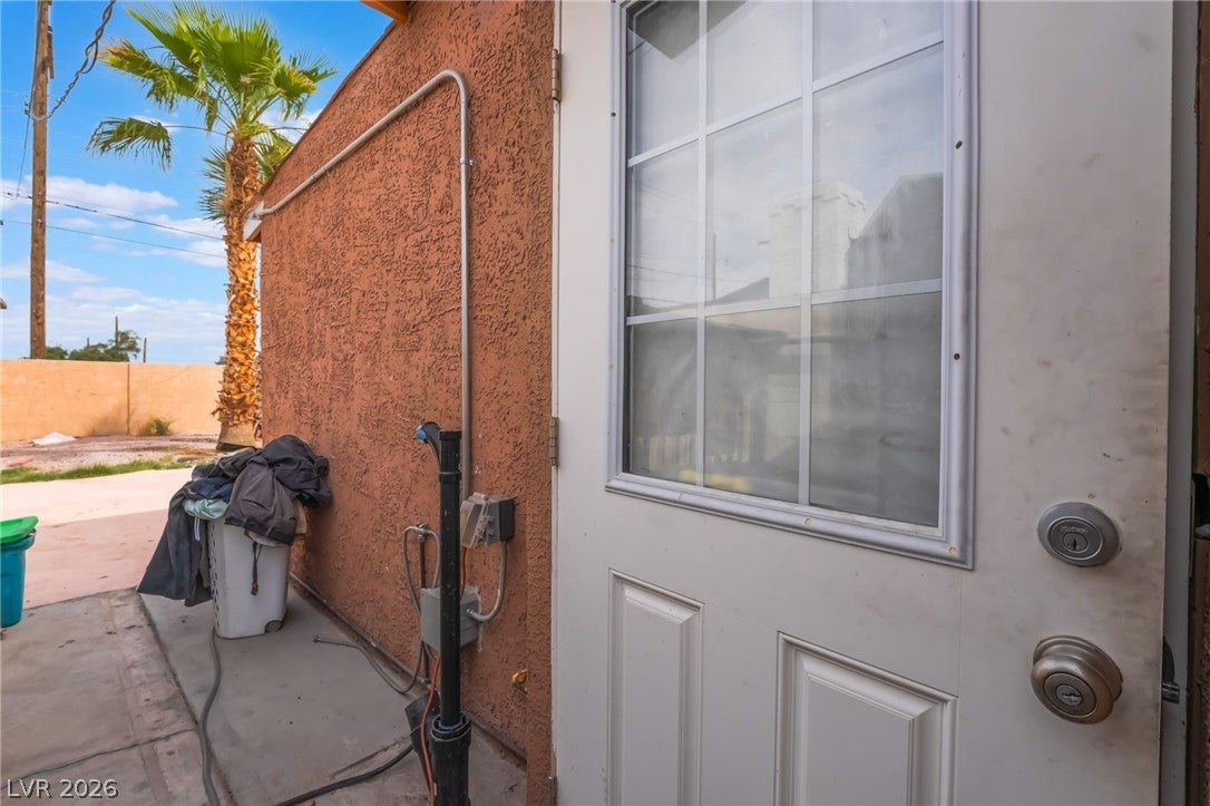 Las Vegas, Nevada, 89104, United States, 6 Bedrooms Bedrooms, ,2 BathroomsBathrooms,Residential,For Sale,2048974