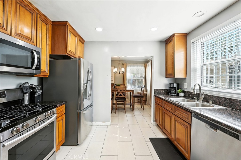 South Gate, California, 90280, United States, 2 Bedrooms Bedrooms, ,1 BathroomBathrooms,Residential,For Sale,1942759