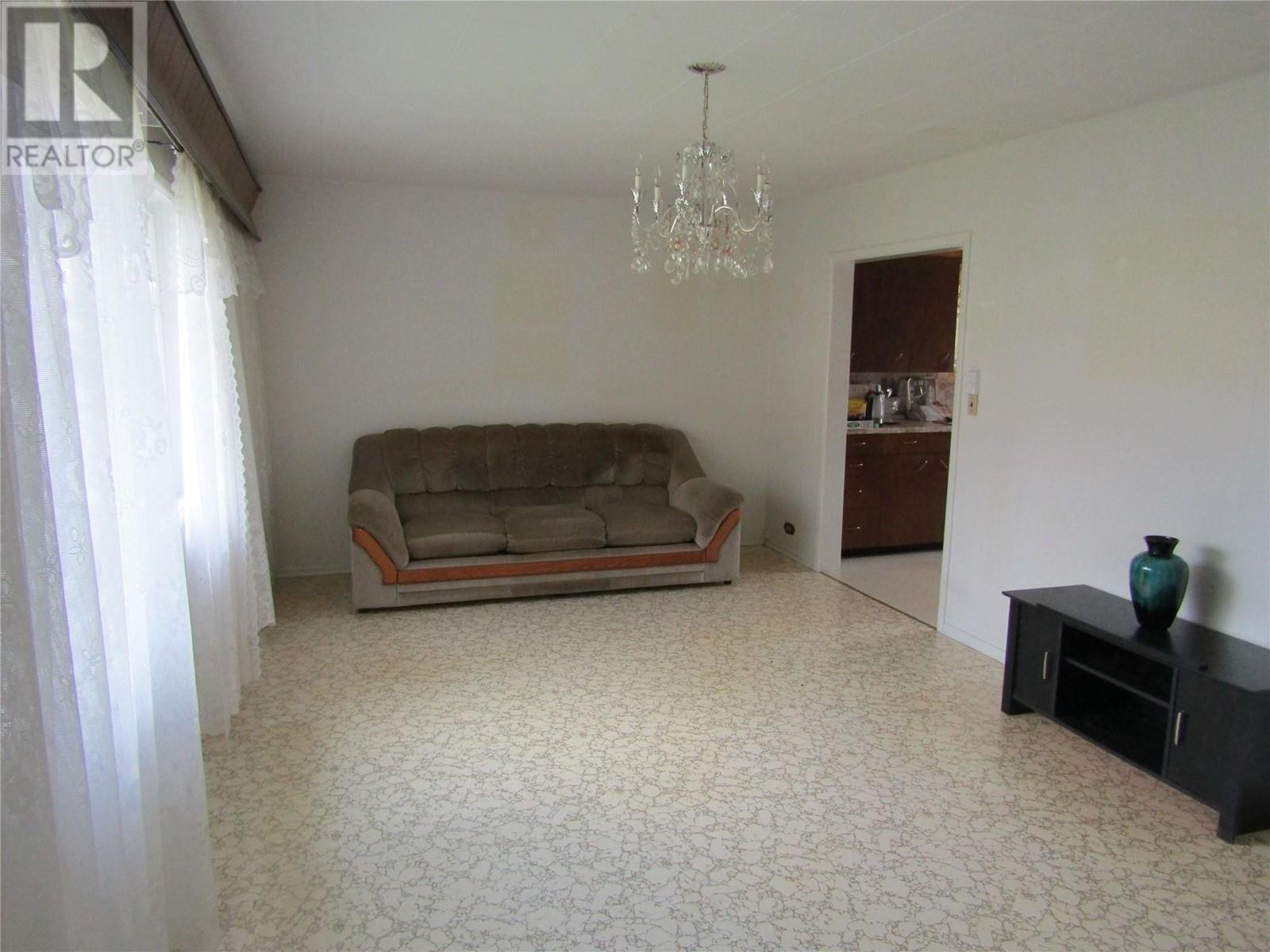 GRAND FORKS, British Columbia, V0H 1H5, CA, 3 Bedrooms Bedrooms, ,1 BathroomBathrooms,Residential,For Sale,1947650