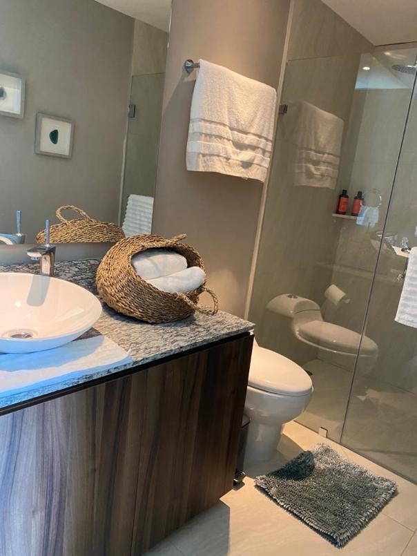 Av. Costera de las Palmas, Acapulco de Juárez, Guerrero, 39897, Mexico, 5 Bedrooms Bedrooms, ,4 BathroomsBathrooms,Residential,For Sale,Av. Costera de las Palmas,1616326