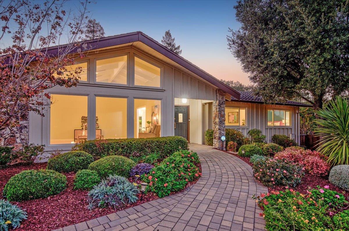 Saratoga, California, 95070, United States, 5 Bedrooms Bedrooms, ,3 BathroomsBathrooms,Residential,For Sale,1989664