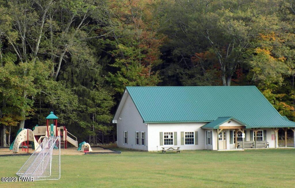 Lake Ariel, Pennsylvania, 18436, United States, 4 Bedrooms Bedrooms, ,4 BathroomsBathrooms,Residential,For Sale,2040060