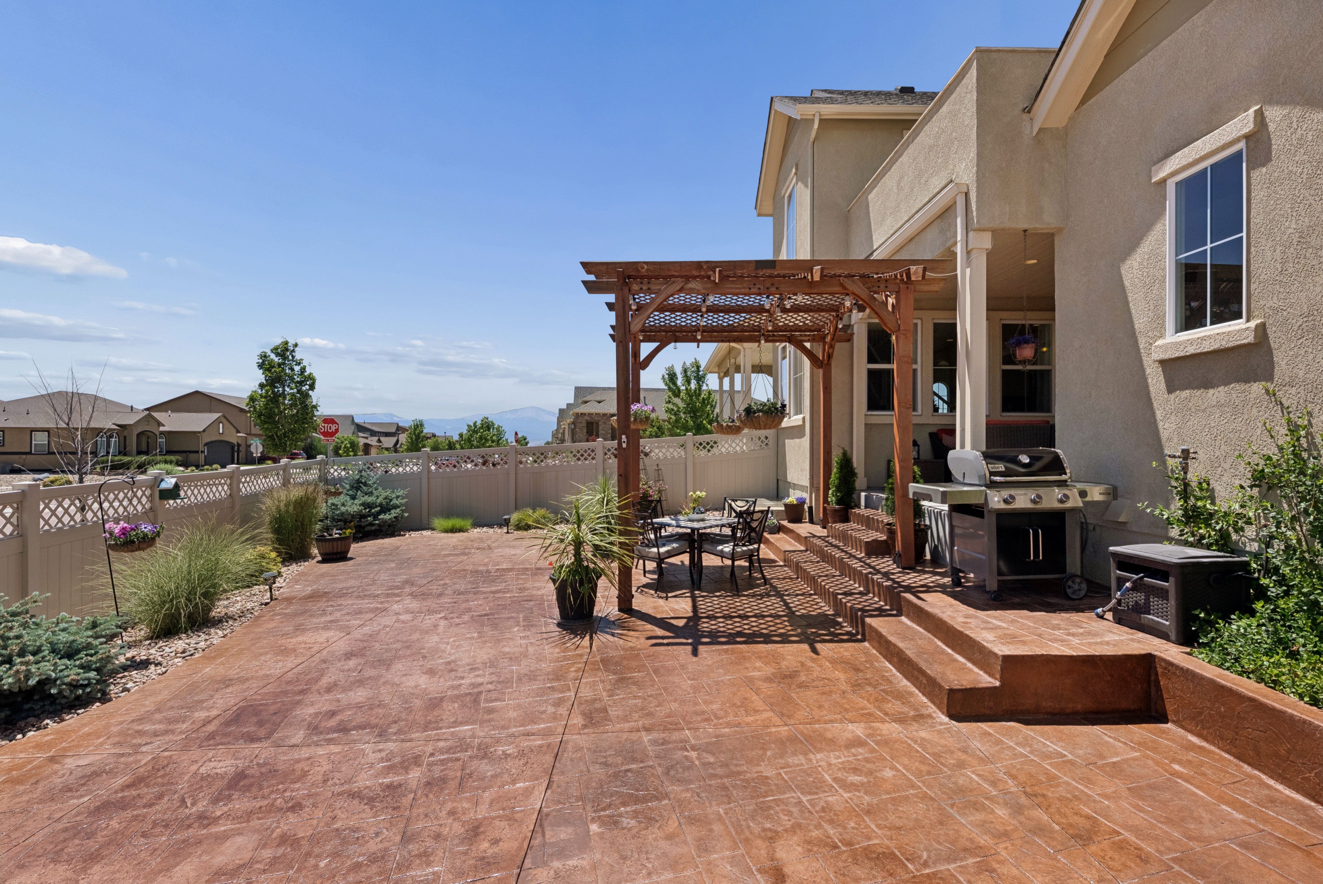  Trailside Wolf Ranch Gem: Park, Pool, and Pikes Peak Views - 物件實景