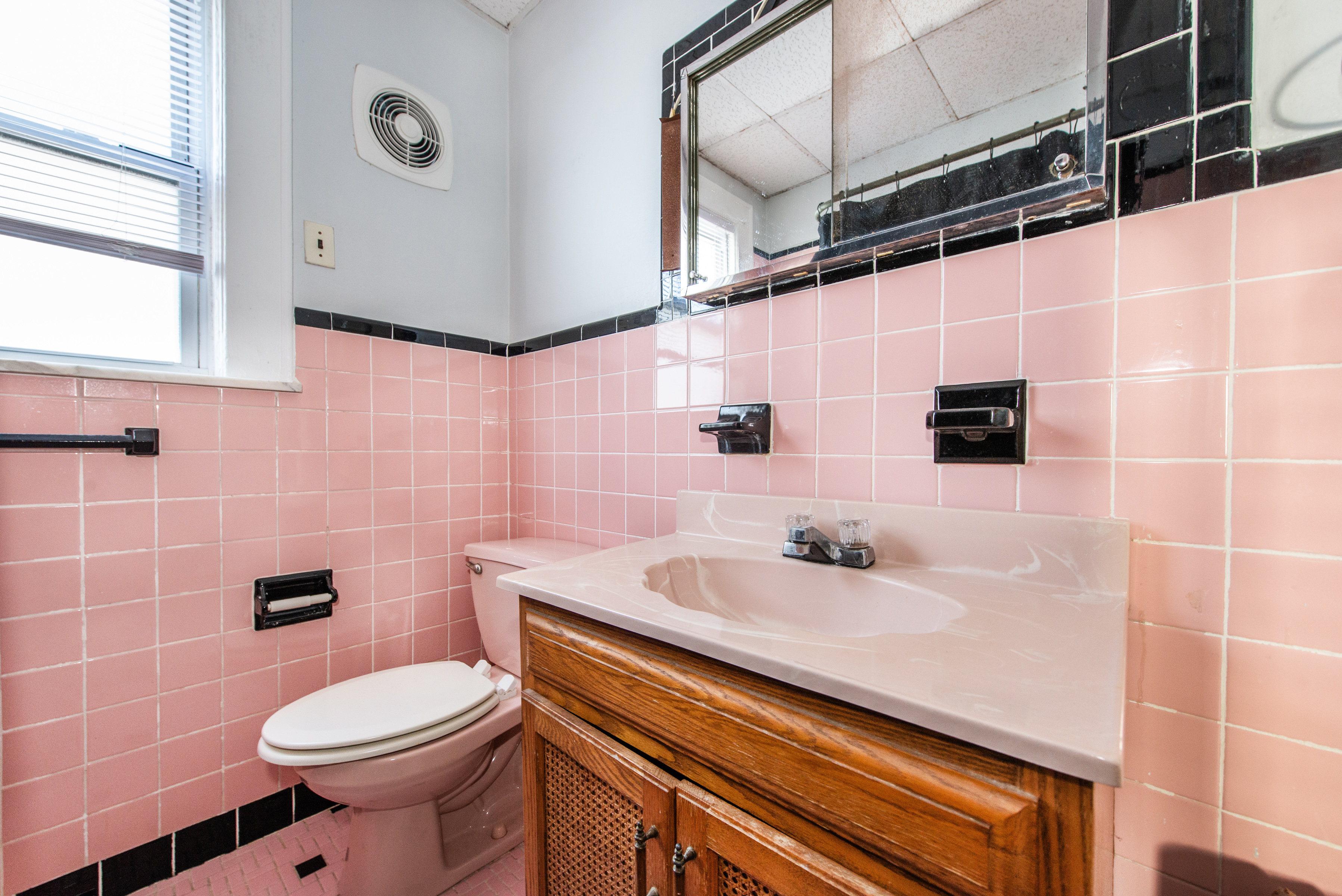 Belleville, New Jersey, 07109, United States, 4 Bedrooms Bedrooms, ,2 BathroomsBathrooms,Residential,For Sale,1977924