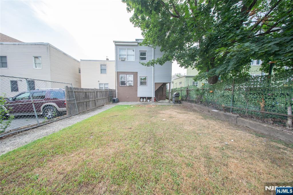 Paterson, New Jersey, 07524, United States, 7 Bedrooms Bedrooms, ,3 BathroomsBathrooms,Residential,For Sale,1907790