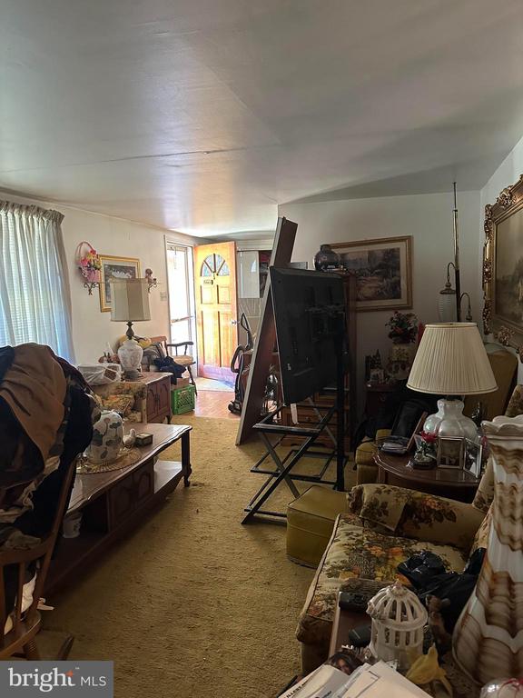 Broad Run, Virginia, 20137, United States, 3 Bedrooms Bedrooms, ,1 BathroomBathrooms,Residential,For Sale,1980432