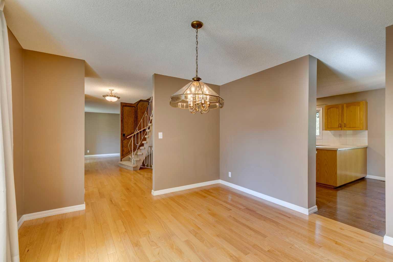 CALGARY, Alberta, T3B 2W3, CA, 7 Bedrooms Bedrooms, ,4 BathroomsBathrooms,Residential,For Sale,1988162