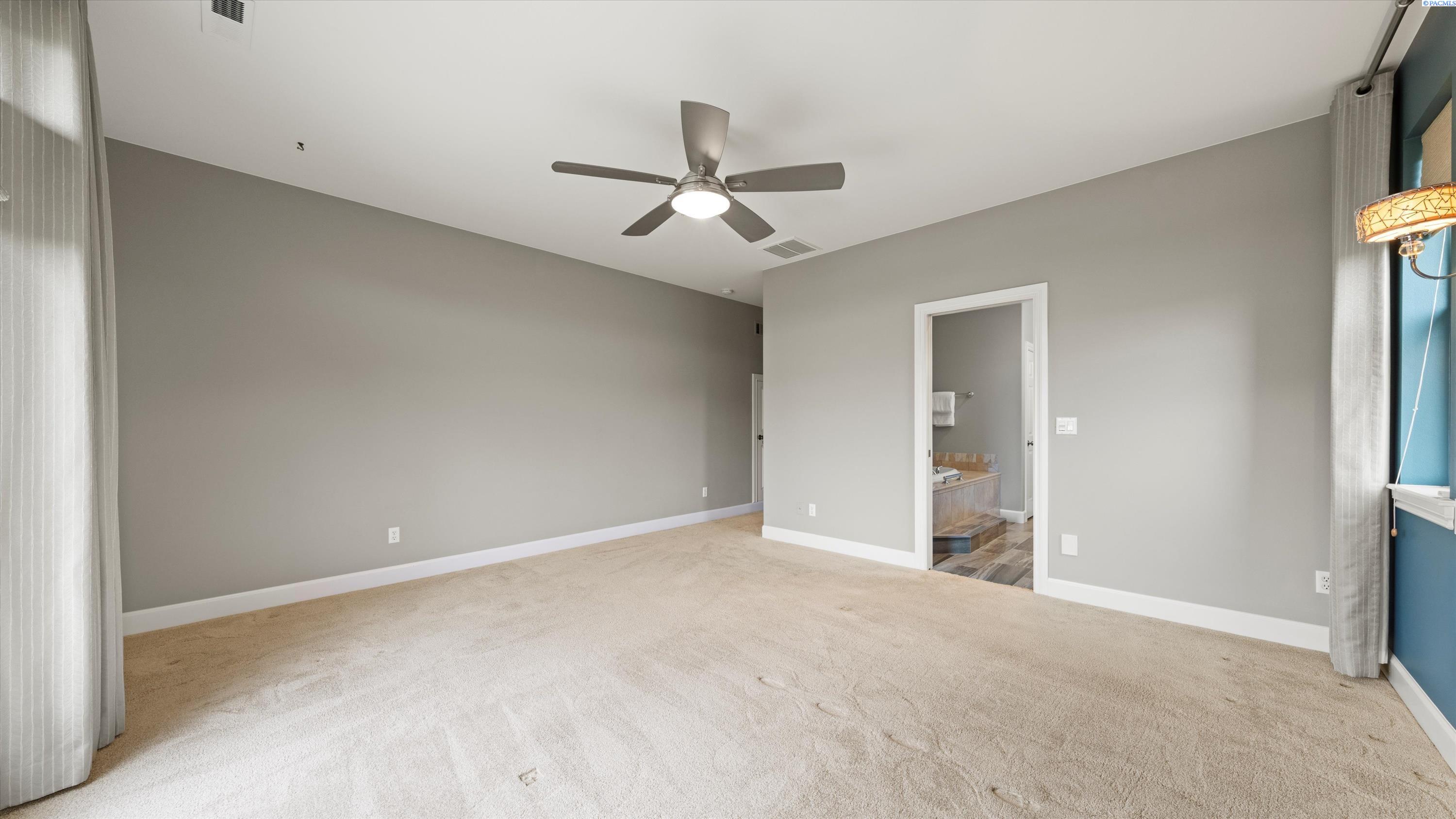 Richland, Washington, 99354, United States, 3 Bedrooms Bedrooms, ,3 BathroomsBathrooms,Residential,For Sale,1997405