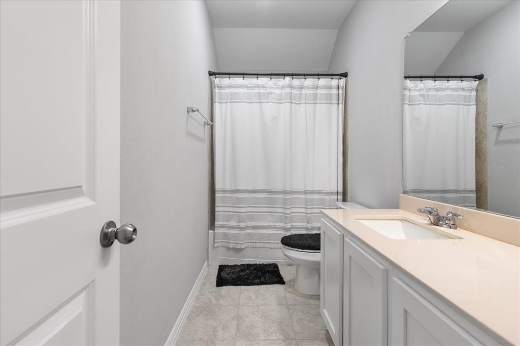 Heath, Texas, 75032, United States, 4 Bedrooms Bedrooms, ,3 BathroomsBathrooms,Residential,For Sale,1975406