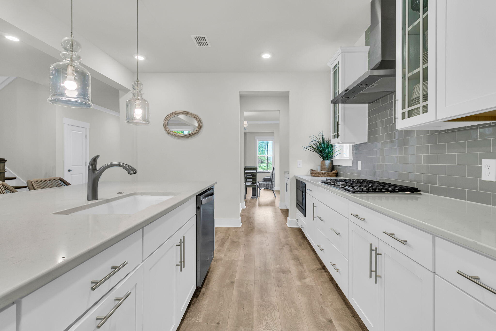 Summerville, South Carolina, 29486, United States, 4 Bedrooms Bedrooms, ,4 BathroomsBathrooms,Residential,For Sale,1974622