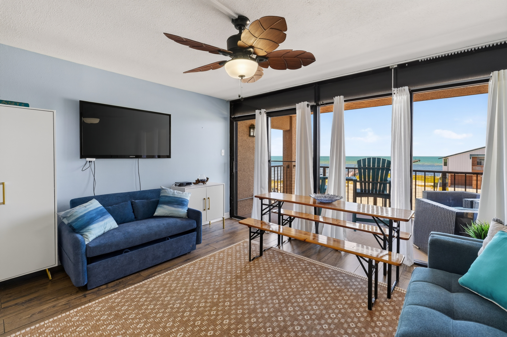  Furnished Condo with Stunning Bay Views - 物件實景