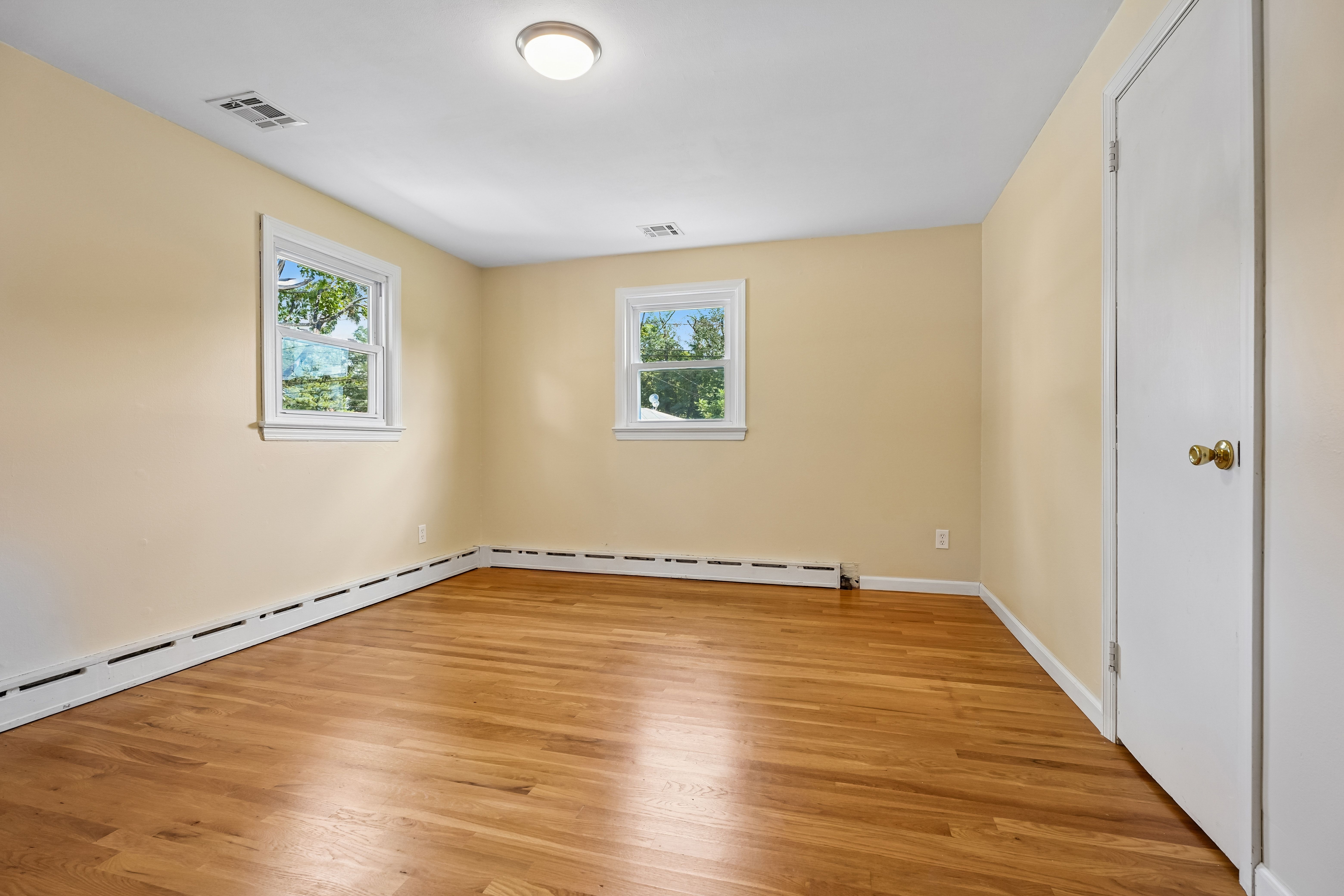  1402 Dey Street, South Plainfield, NJ 07080 - 物件實景