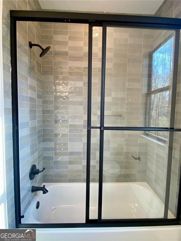 Gainesville, Georgia, 30506, United States, 5 Bedrooms Bedrooms, ,4 BathroomsBathrooms,Residential,For Sale,1909914