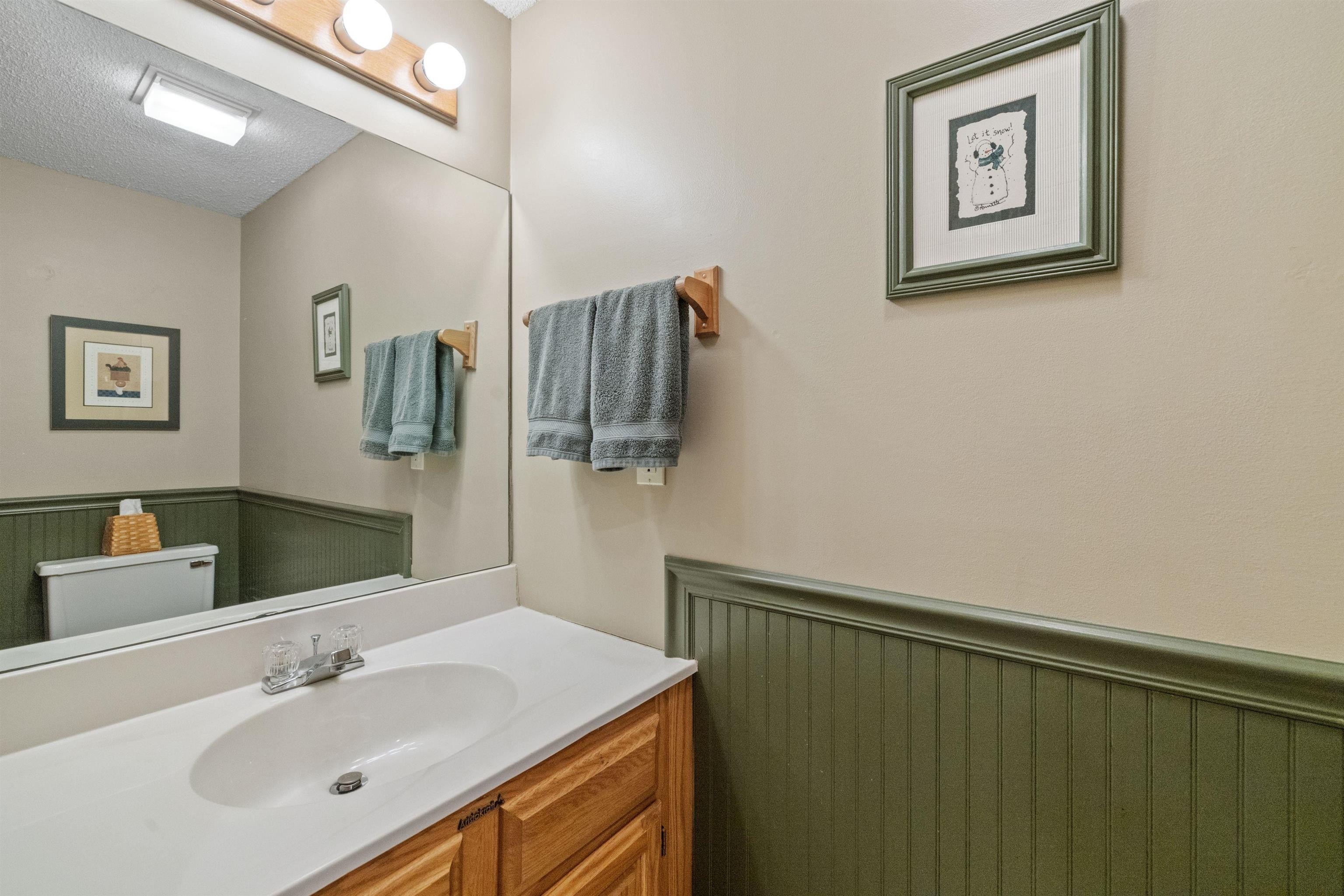 Woodstock, New Hampshire, 03262, United States, 2 Bedrooms Bedrooms, ,3 BathroomsBathrooms,Residential,For Sale,1977442