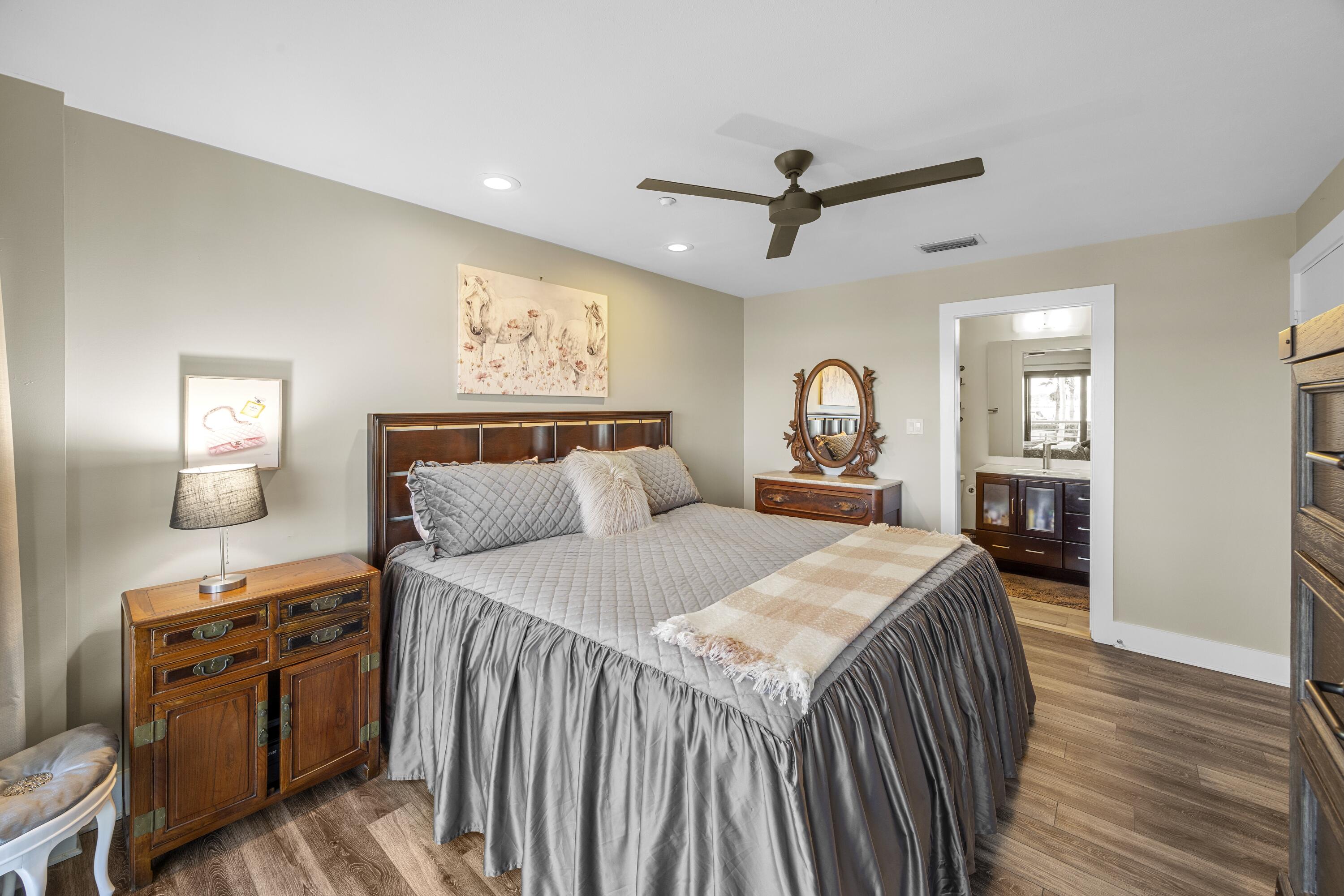 Destin, Florida, 32541, United States, 2 Bedrooms Bedrooms, ,2 BathroomsBathrooms,Residential,For Sale,1722563