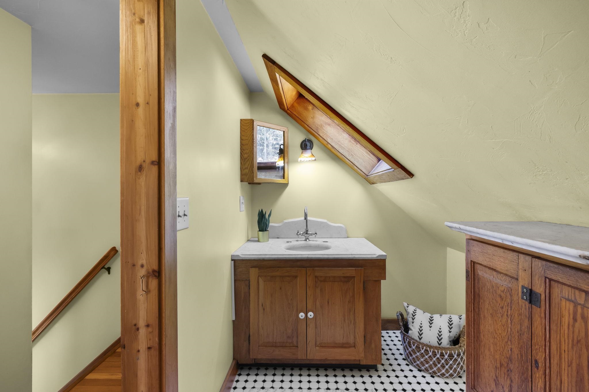 Weare, New Hampshire, 03281, United States, 2 Bedrooms Bedrooms, ,Residential,For Sale,1887155
