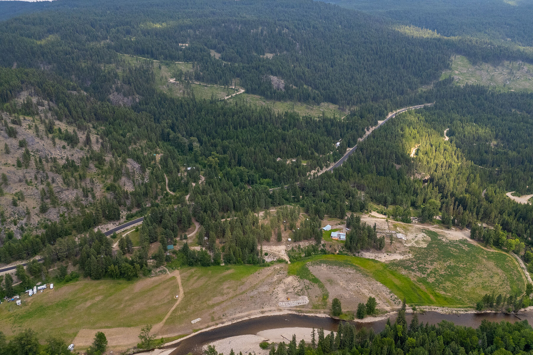 Kettle River Acreage - 物件實景
